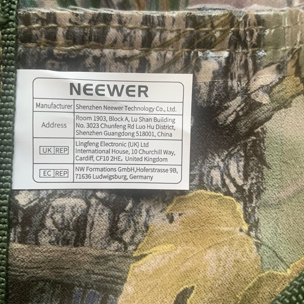 Neewer Camera Rainproof Cover - Picture 2 of 14